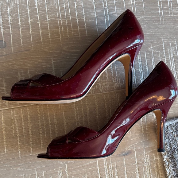 4 pair Patent Pointed-Toe Pumps (kate spade, Banana Republic, Nine West) - Picture 6 of 11